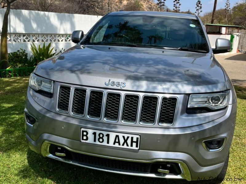 Jeep Grand Cherokee Overland in Botswana