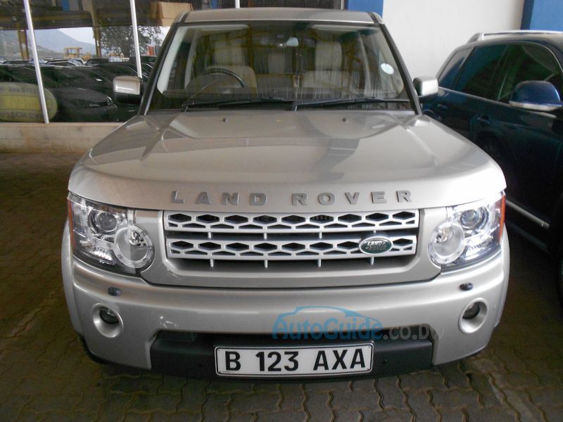 Land Rover Discovery 4SD in Botswana