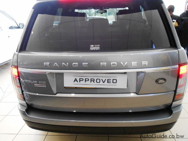 Land Rover Range Rover Voque SE S/C in Botswana