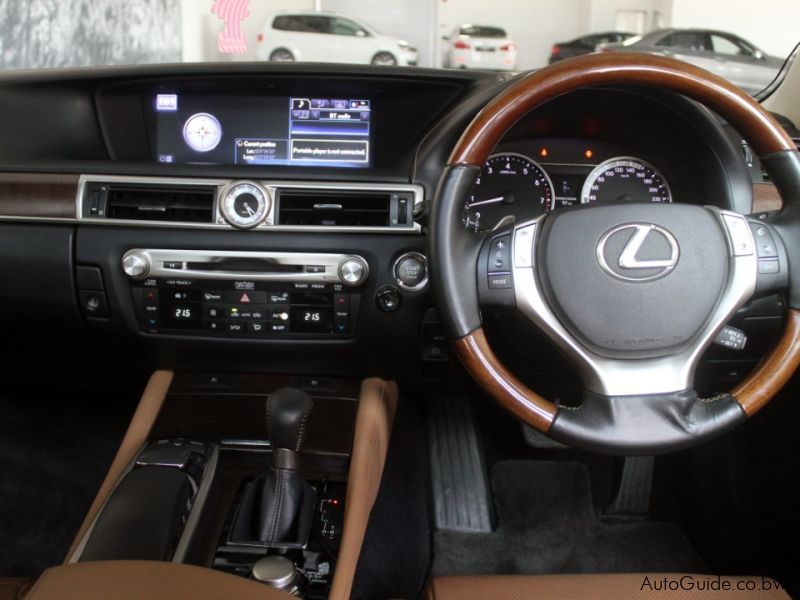 Lexus GS 350 in Botswana