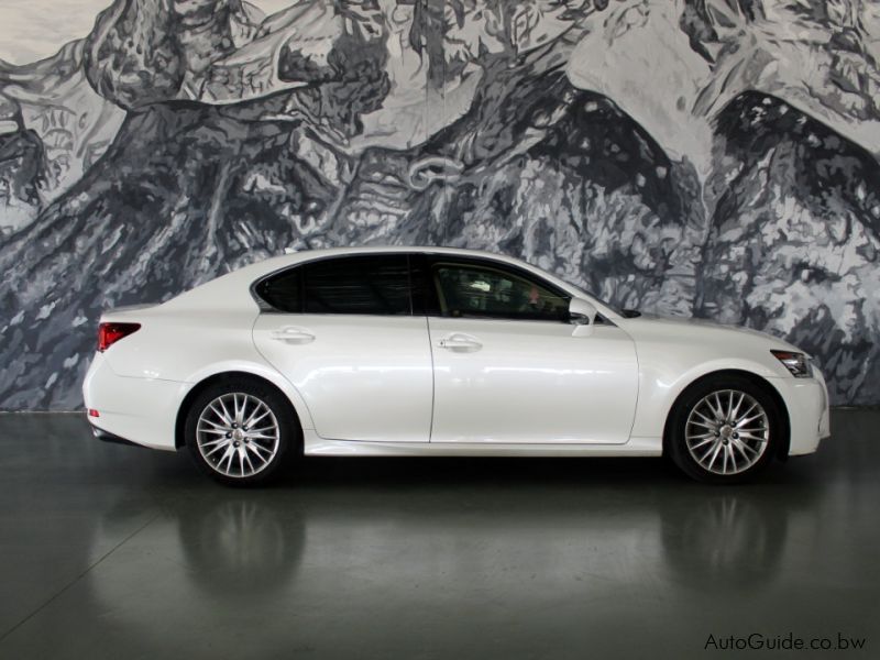 Lexus GS 350 in Botswana