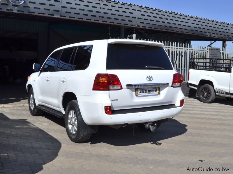 Toyota Land Cruiser Limited 200 Series in Botswana