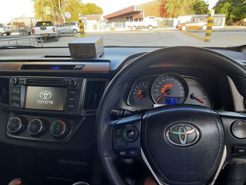 Toyota RAV2.0 GX  in Botswana