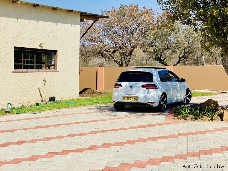 Volkswagen Golf 7 GTI in Botswana