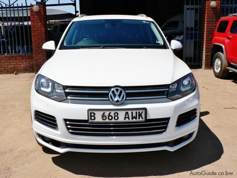 Volkswagen Touareg V6 TDi BlueMotion R-Line in Botswana