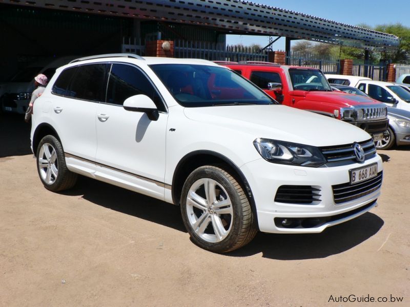 Volkswagen Touareg V6 TDi BlueMotion R-Line in Botswana