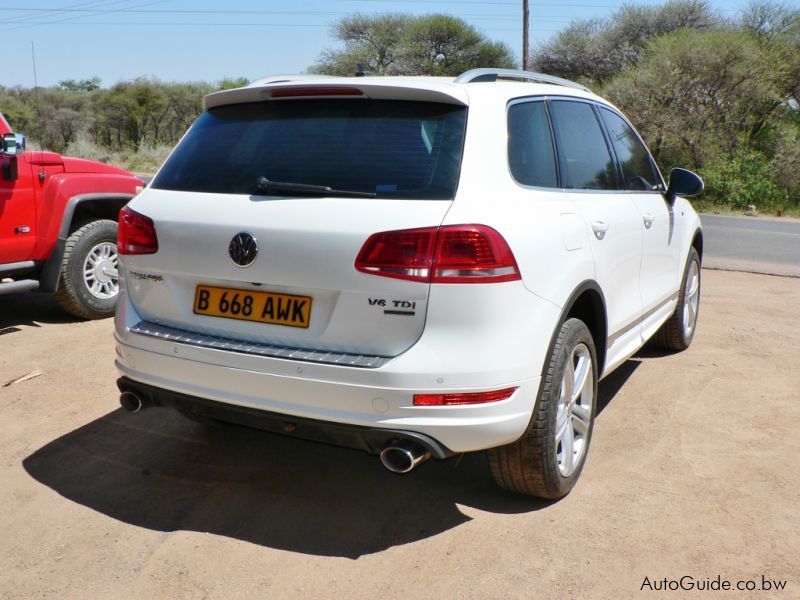 Volkswagen Touareg V6 TDi BlueMotion R-Line in Botswana