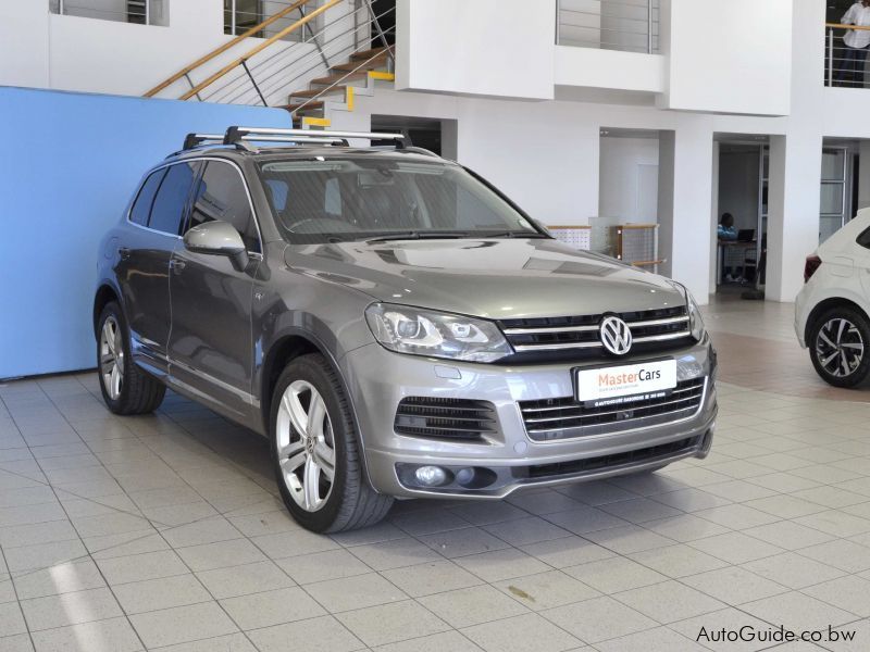 Volkswagen Touareg V6 TDi Bluemotion R_Line in Botswana