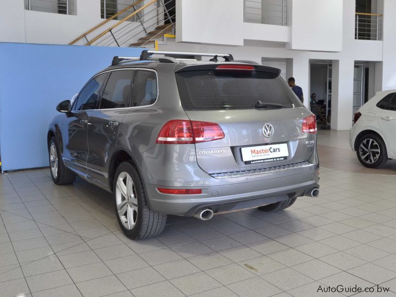 Volkswagen Touareg V6 TDi Bluemotion R_Line in Botswana