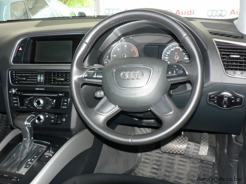 Audi Q5 2.0TDI S-TRONIC in Botswana