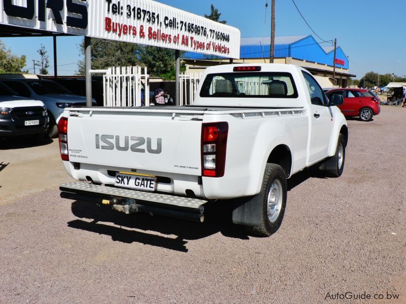Isuzu KB250 Fleetside in Botswana