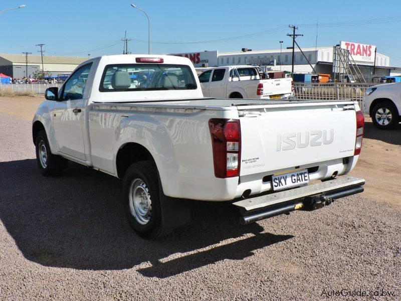 Isuzu KB250 Fleetside in Botswana