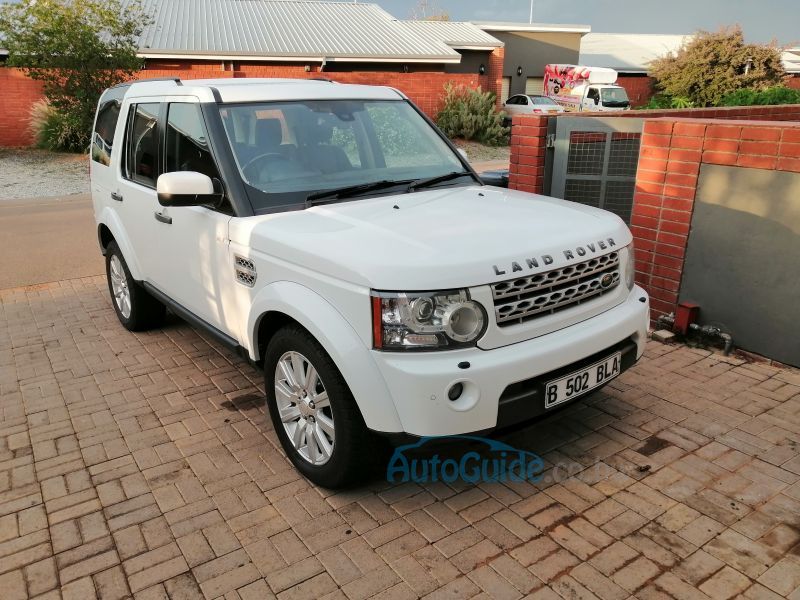 Land Rover DISCOVERY 4 in Botswana