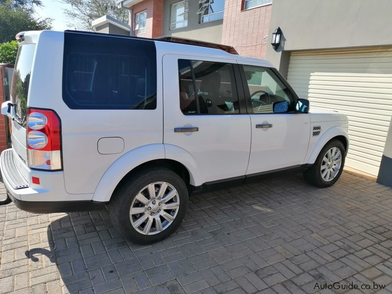 Land Rover DISCOVERY 4 in Botswana