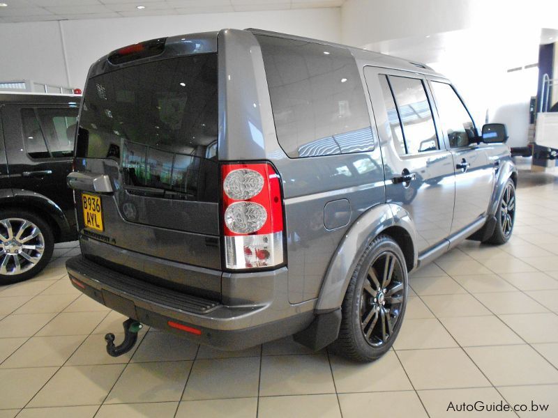 Land Rover Discovery 4 SE Black Edition in Botswana