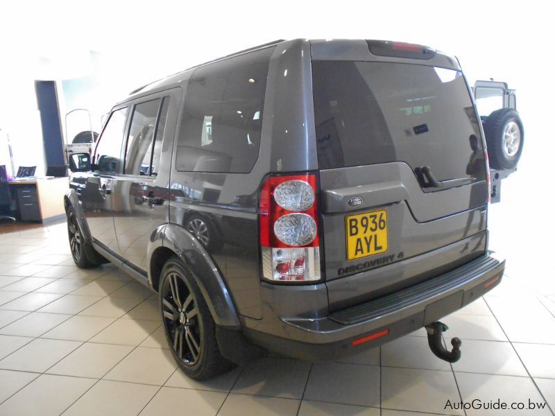 Land Rover Discovery 4 SE Black Edition in Botswana