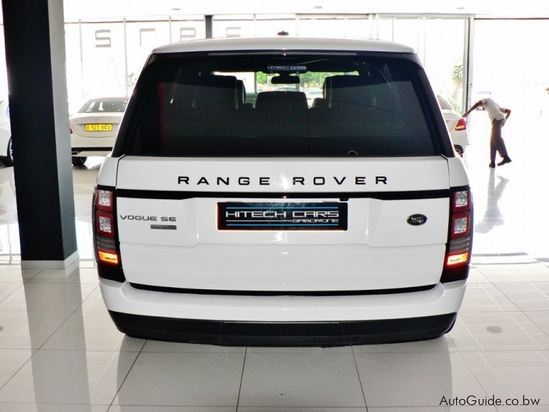 Land Rover Range Rover Vogue SE in Botswana