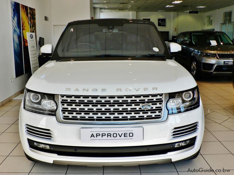 Land Rover Range Rover Voque in Botswana