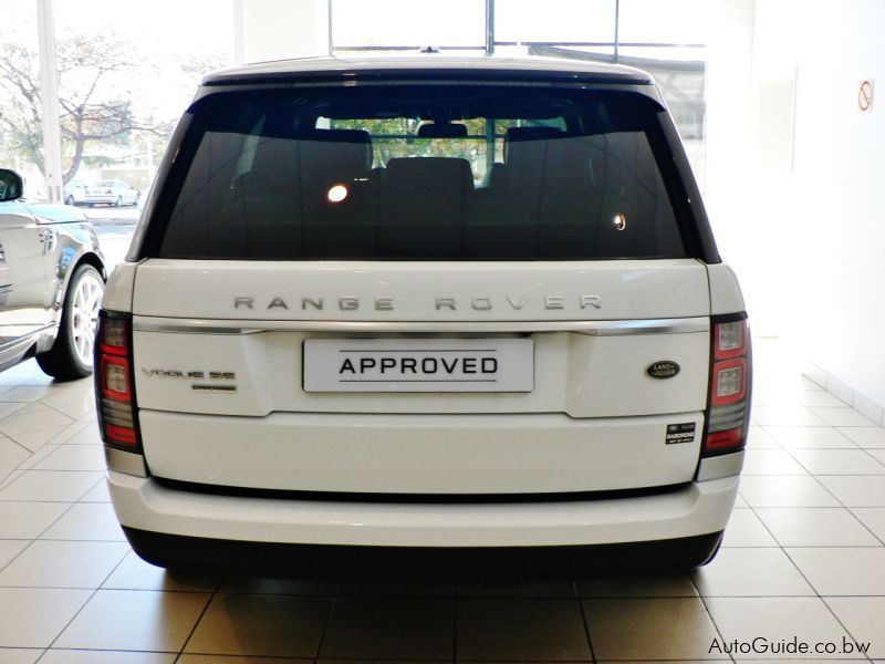 Land Rover Range Rover Voque in Botswana