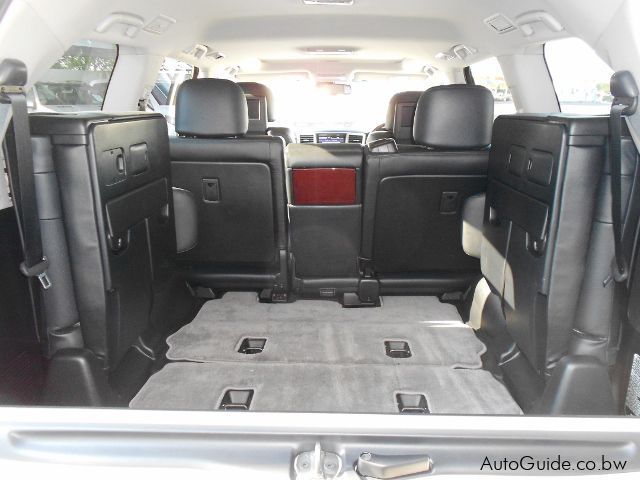 Lexus LX 570 in Botswana