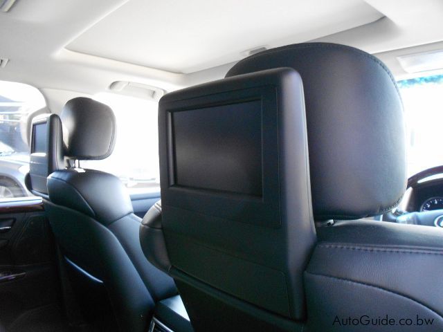 Lexus LX 570 in Botswana
