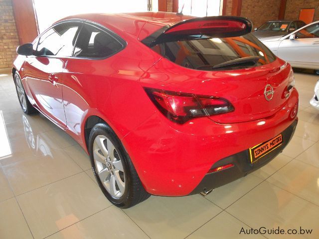 Opel Astra GTC Coupe in Botswana