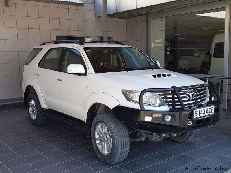 Toyota Fortuner 2.5 4x2 Auto in Botswana