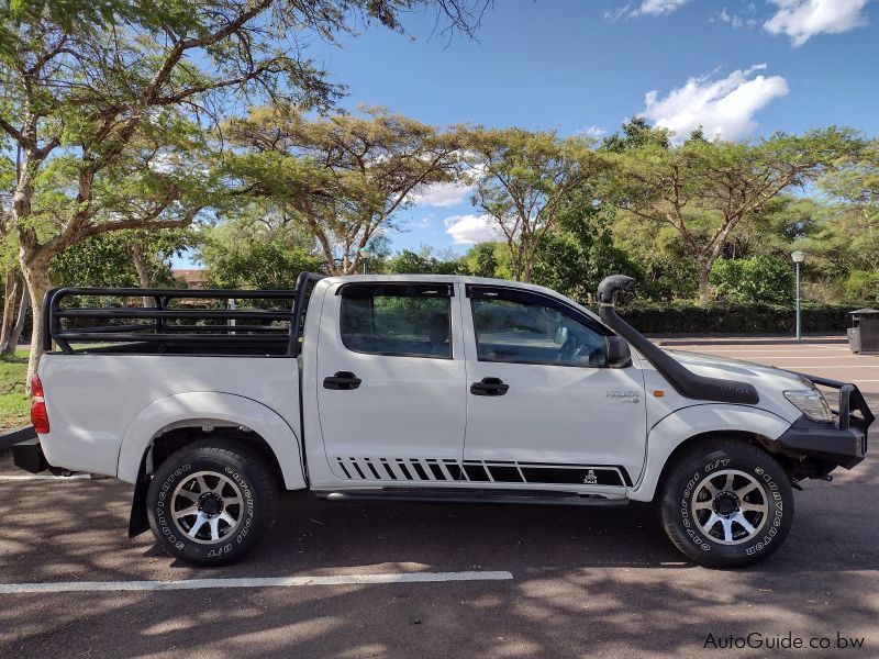 Toyota Hilux 4x4,D/C 2,5 D4D in Botswana