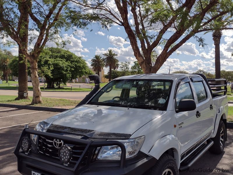 Toyota Hilux 4x4,D/C 2,5 D4D in Botswana