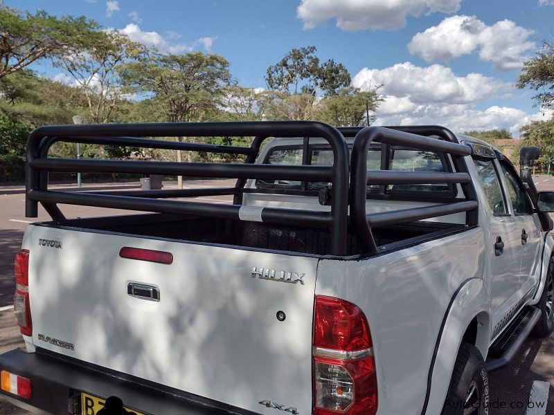 Toyota Hilux 4x4,D/C 2,5 D4D in Botswana