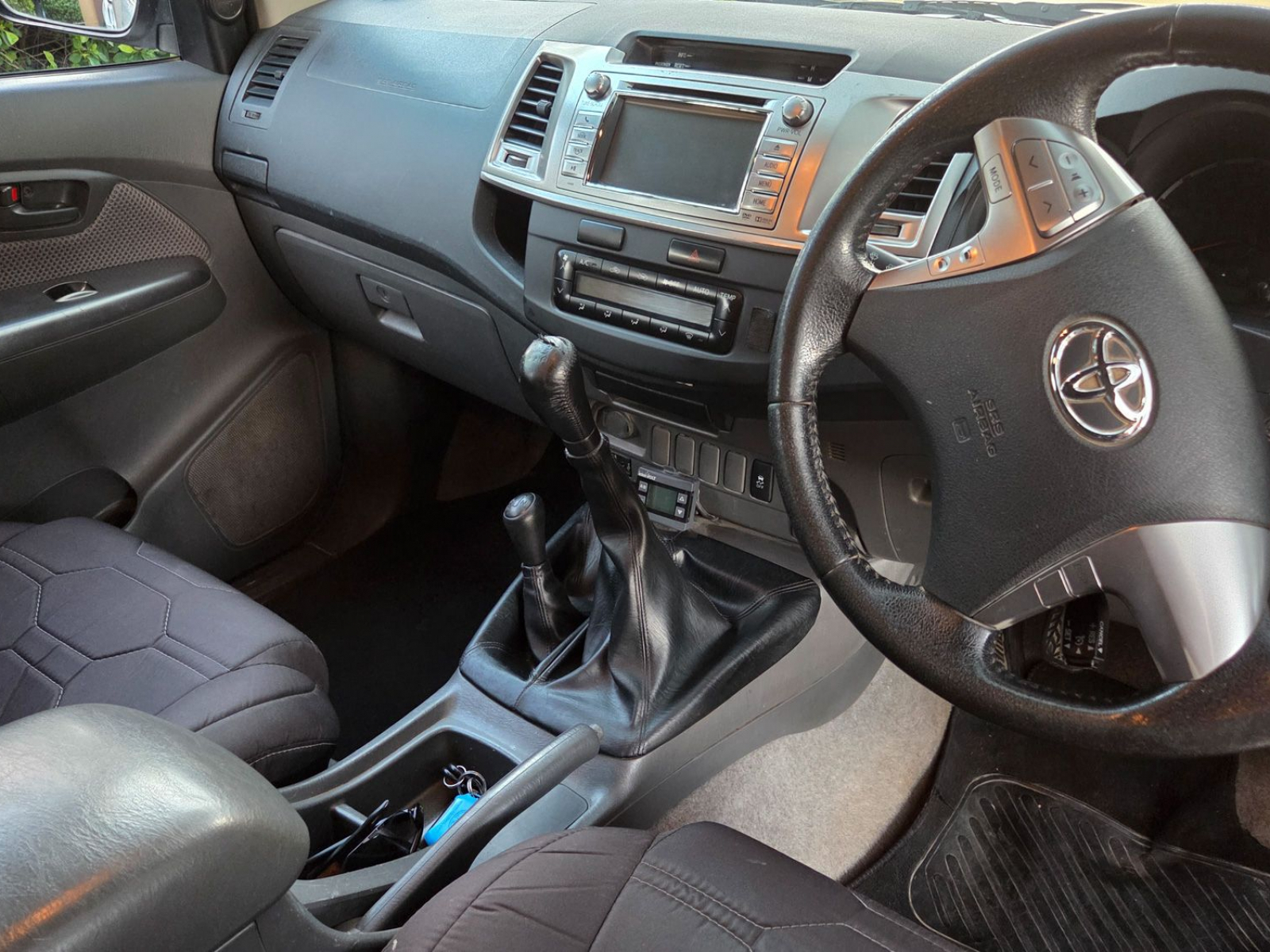 used-toyota-hilux-2014-hilux-for-sale-gaborone-toyota-hilux-sales
