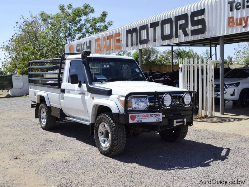 Used Toyota Land Cruiser 2014 Land Cruiser for sale Mogoditshane