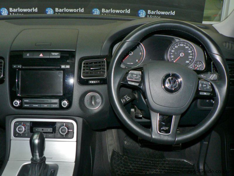 Volkswagen Touareg R-Design V6 TD Bluemotion in Botswana