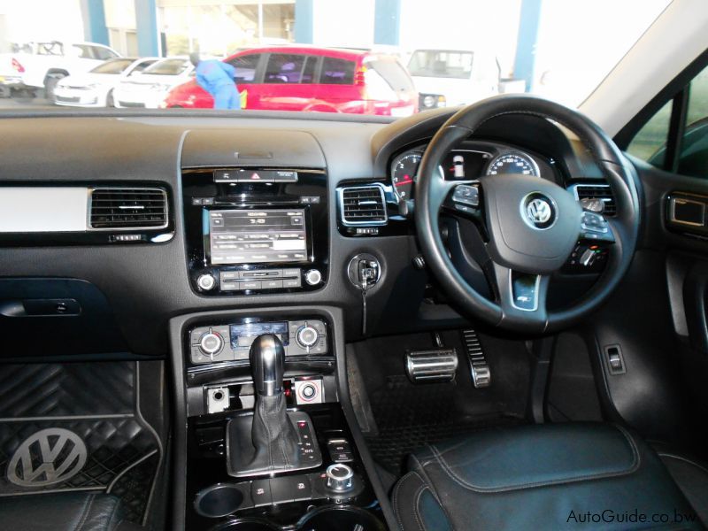 Volkswagen Touareg V6 TDi in Botswana