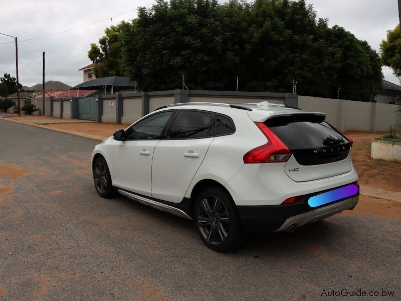 Volvo V40 D4 in Botswana