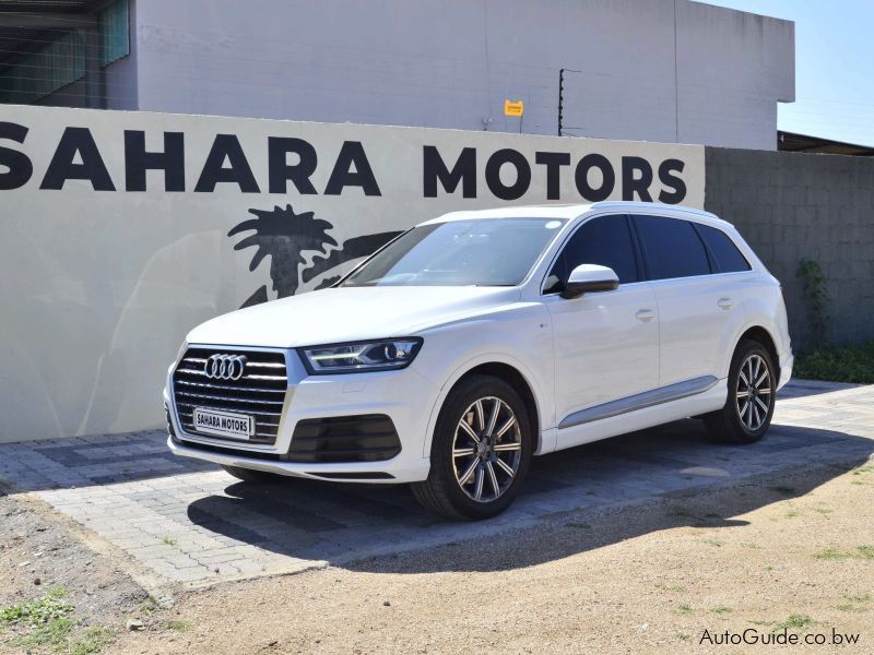 Audi Q7 Quattro TDi S-Line in Botswana