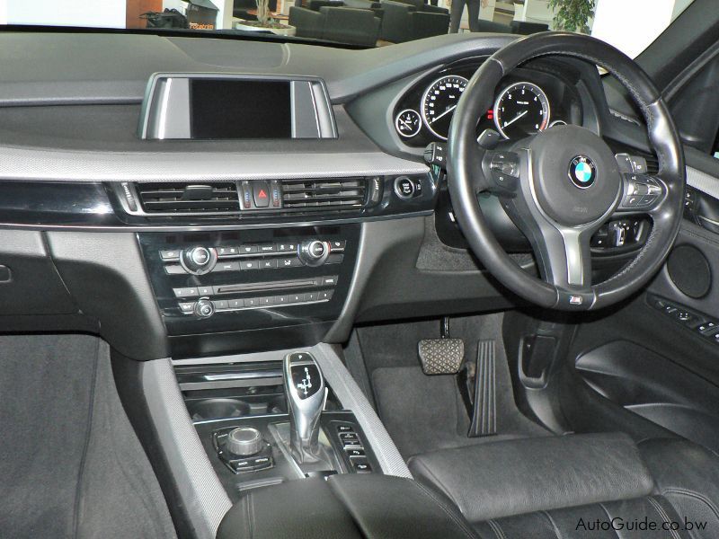 BMW X5 xDrive 30d in Botswana