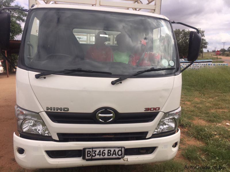 Hino 300 SERIES TRUCK MODEL 814 in Botswana