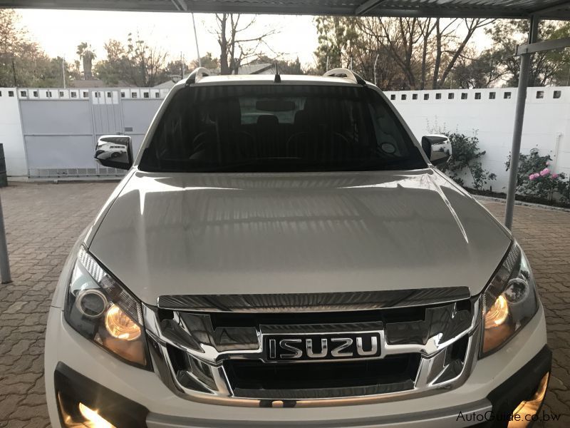 Isuzu KB300 Serengeti in Botswana