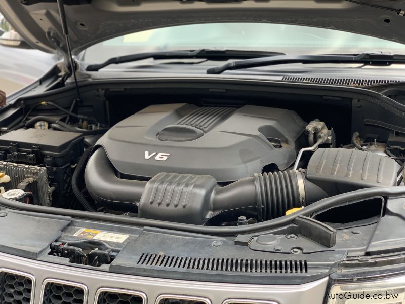 Jeep Grand Cherokee- Overland 3.6 V6 in Botswana