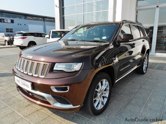 Jeep Grand Cherokee Summit in Botswana