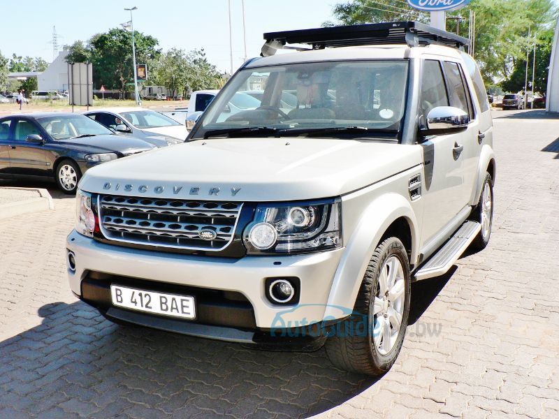 Land Rover Discovery 4 HSE V6 in Botswana