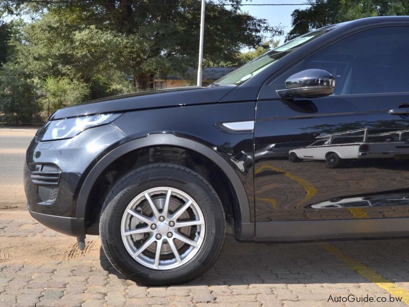 Land Rover Discovery Sport SD4 in Botswana