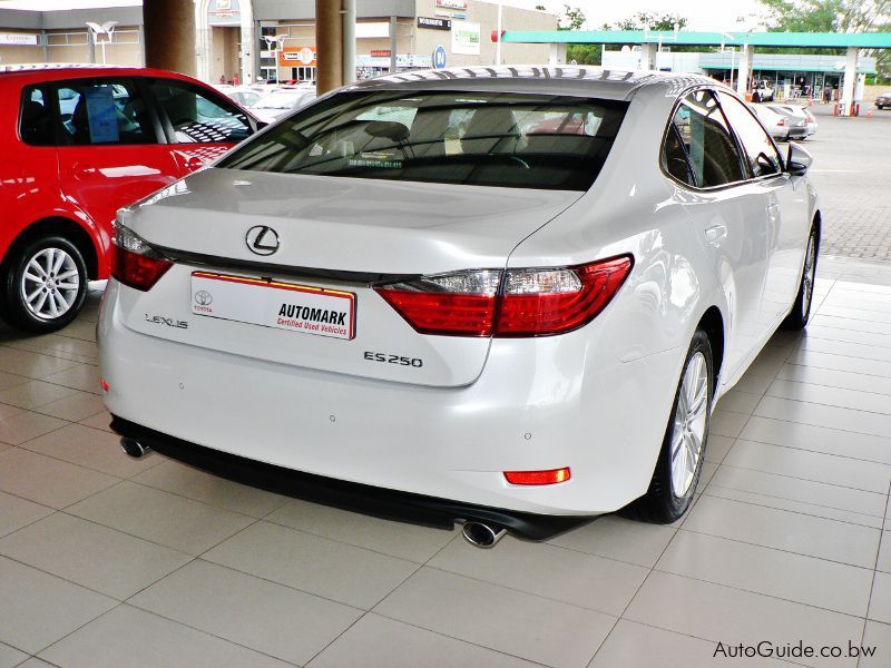 Lexus ES 250 in Botswana