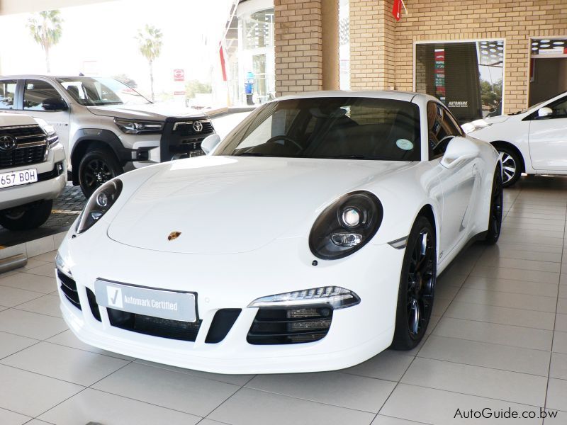 Porsche Carrera 4 911 GTS in Botswana