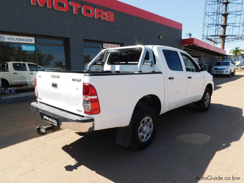 Toyota Hilux SRX 4x4 in Botswana