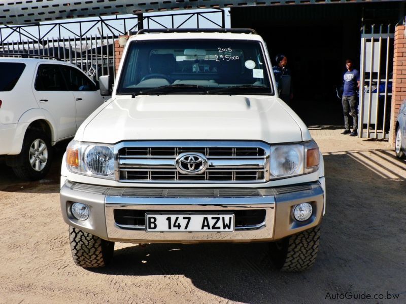 Toyota Land Cruiser V6 in Botswana