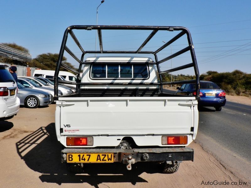 Toyota Land Cruiser V6 in Botswana