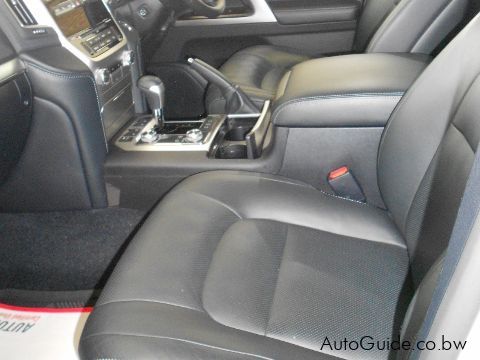 Toyota Land Cruiser VX 200 Series in Botswana