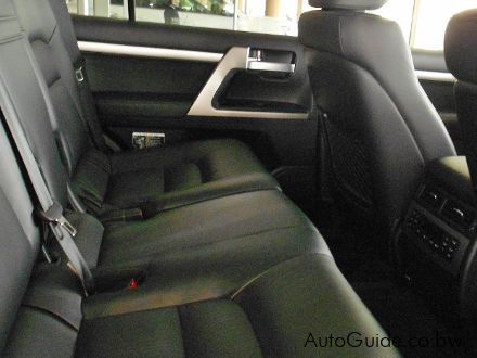 Toyota Land Cruiser VX 200 Series in Botswana